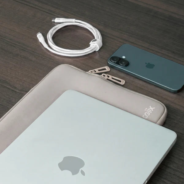 LOGiiX Vibrance Neo Sleeve Bundle with USB-C to USB-C Cable - Silver