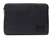 14-inch MacBook Pro with Apple M5 chip, 10-core CPU and 10-core GPU, 1TB SSD in Space Black front display view