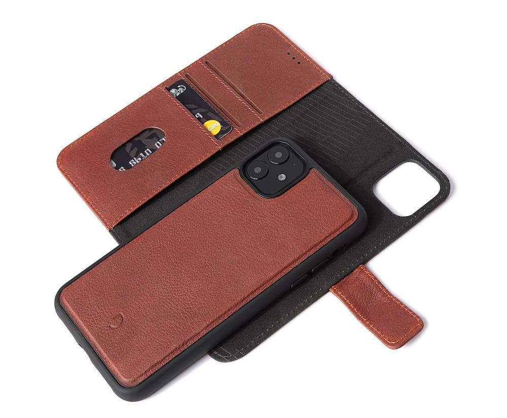 Decoded 2-in-1 Wallet Case for iPhone 11 - Brown